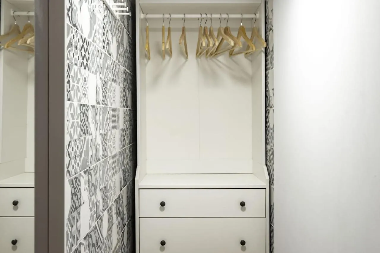 New Renovated Cozy Appartment Centric Barcelona 0*,  Spain